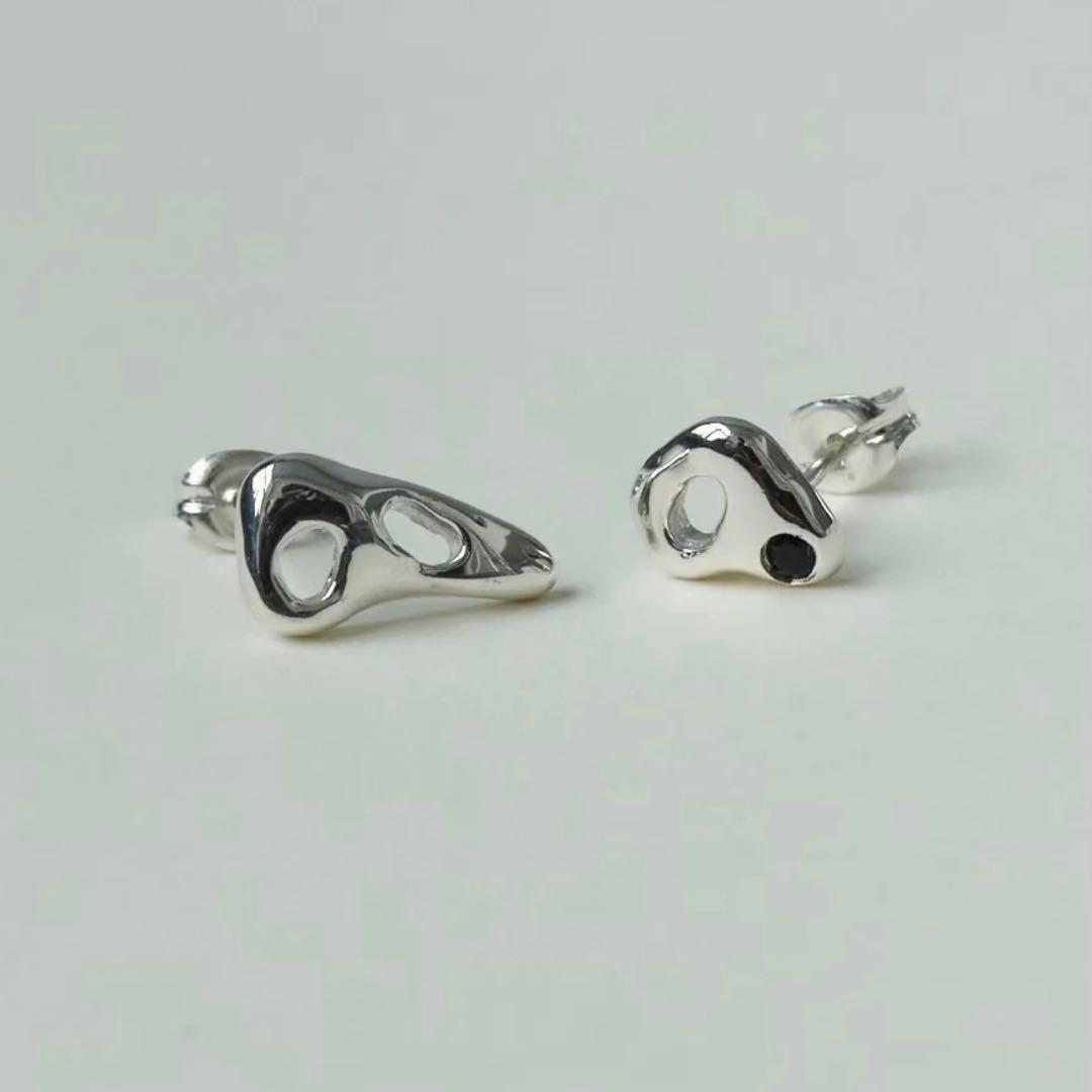 アクセサリー IRIS EARRINGS ours strong Siberian Iris Asymmetrical Post Earrings – Les Néréides