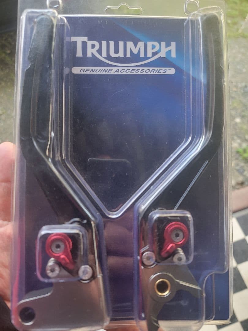 TRIUMPH TIGER800純正オプション　クラッチ&ブレーキレバー TRIUMPH TIGER800純正オプション クラッチ&ブレーキレバー TRIUMPH