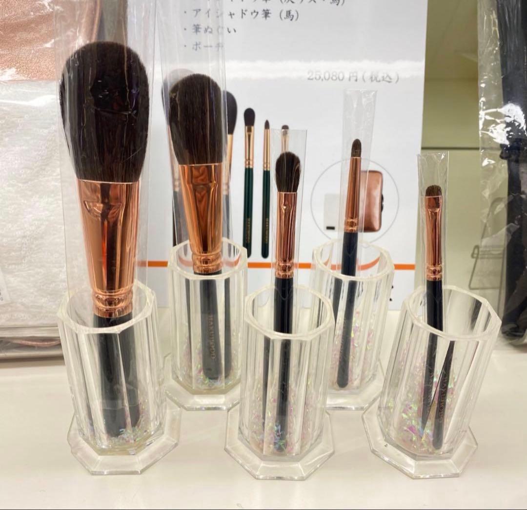 白鳳堂 フェイスブラシ5本セット 収納ケース付き ベーシック5本Bセット – 白鳳堂 - 公式オンラインショップ