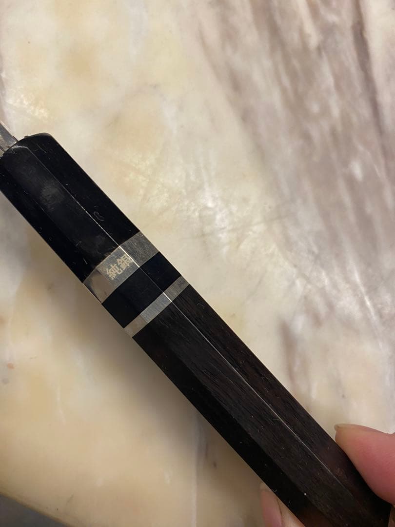 柳刃包丁 30cm 波紋模様 木製ハンドル 本焼き 純銀黒檀柄 - メルカリ