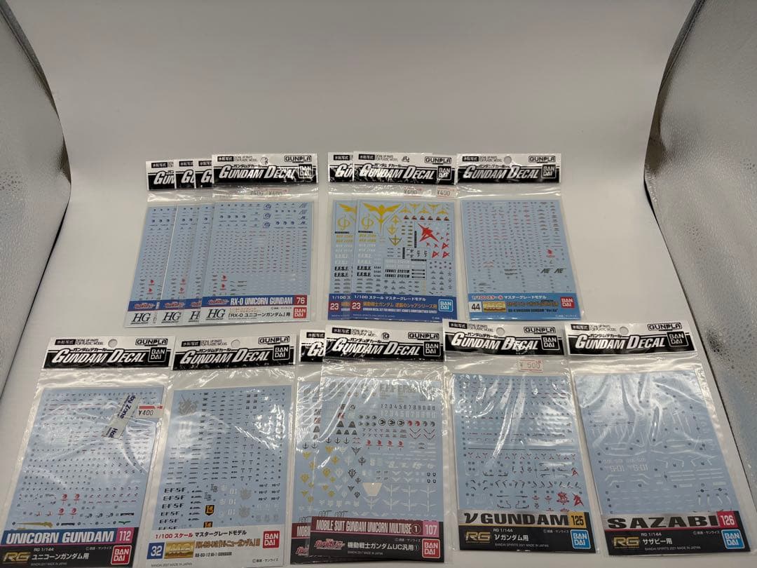 【新品・未使用】ガンプラ　ガンダムデカール44枚セット　まとめ売り Amazon | ［HGUC 1：144］MSZ-006 Zガンダム（ゼータ）用水転写式
