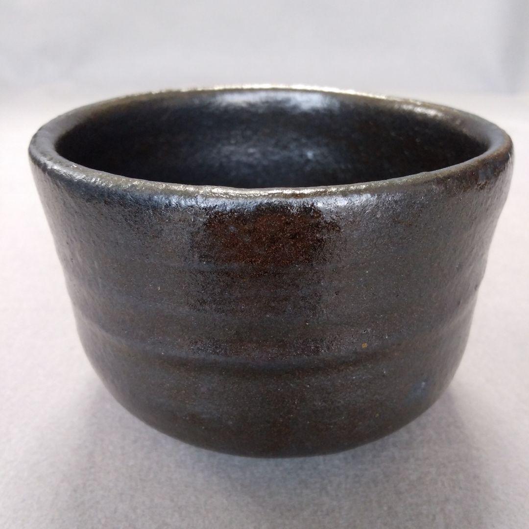 唐津焼　西岡小十　氏作　黒唐津茶碗　共箱・共布つき 楽天市場】西岡 小十 黒唐津 彫絵筒茶碗 記念 お祝い 置物 プレゼント