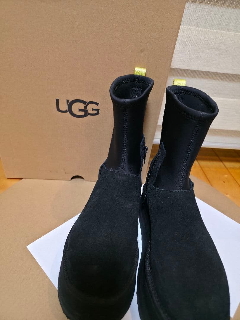 UGG ブラック ムートンブーツ 厚底 UGG アグ ウルトラミニ プラットフォーム ムートンブーツ クラシック