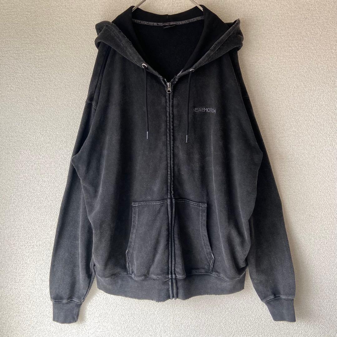 完売品NiziU Live with U 2025 HOODIE Mサイズ HOODIE【XL】/ NiziU『Live with U 2025 “NEW EMOTION : Face To Face