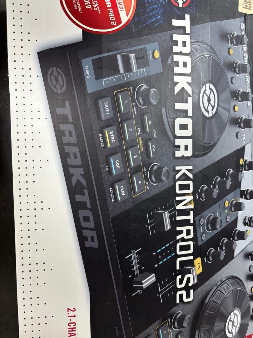 【最終値下げ】TRAKTOR KONTROL S2 DJコントローラー NATIVE INSTRUMENTS TRAKTOR KONTROL S2 DJコントローラー 中古