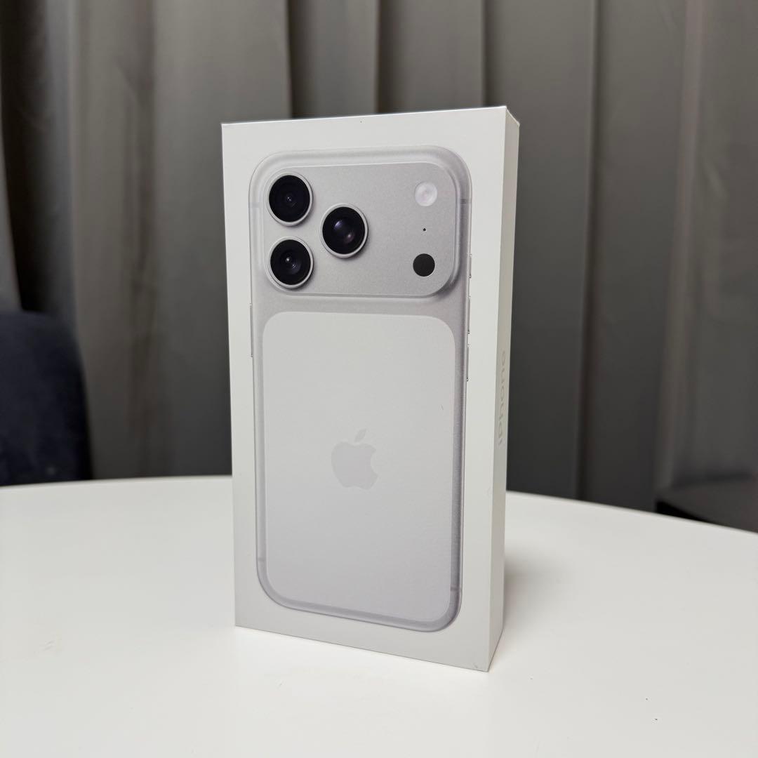 Apple iPhone 17pro 1tb新品未開封　即日配送 Apple iPhone 17 Pro Max 1TB MFYH4JA ディープブルー【お取り寄せ商品