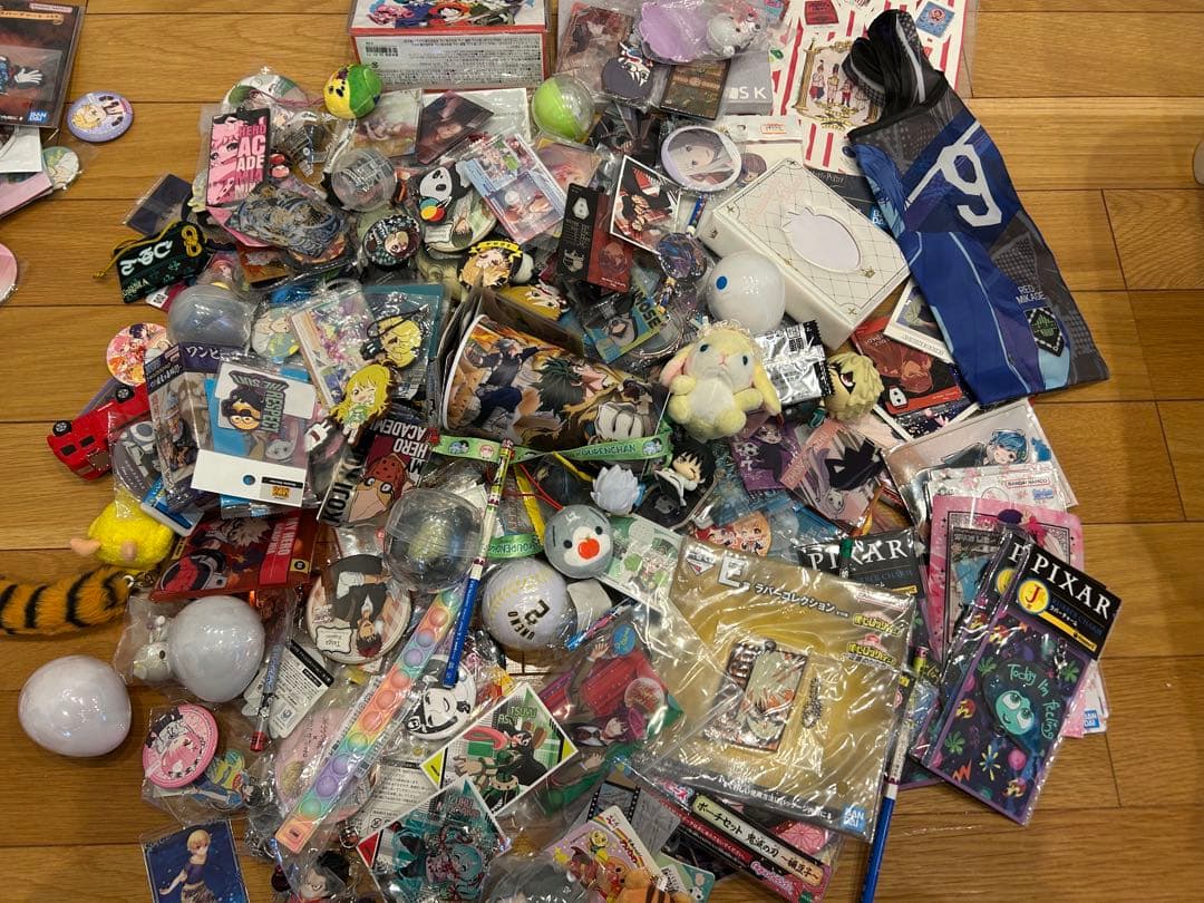 アニメグッズ　ノンジャンル　まとめ売り　約630点　大量 アニメグッズ 大量 まとめ売り ノンジャンル - メルカリ