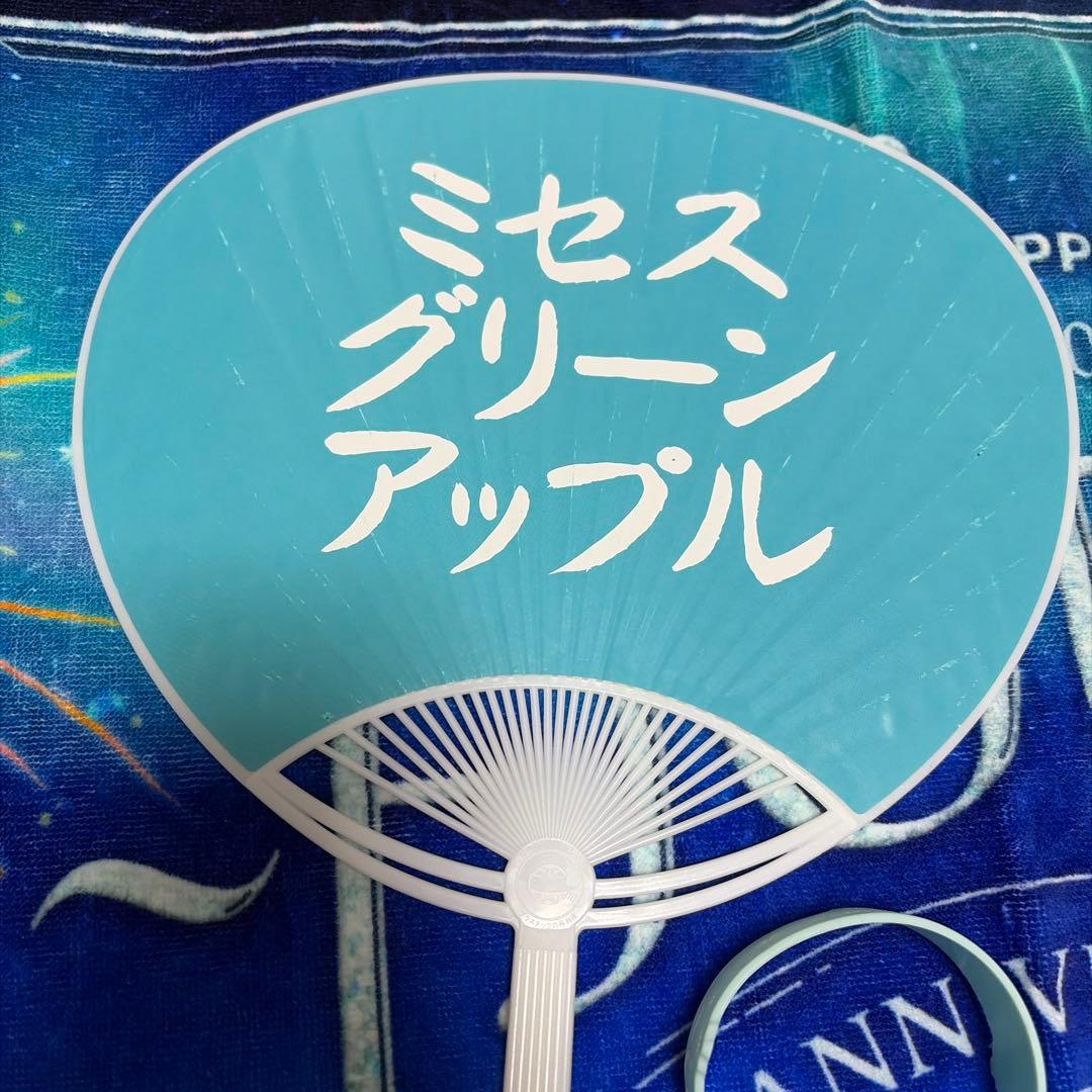 Mrs. GREEN APPLE FJORD~ タオル、うちわ、ラバーバンド - メルカリ
