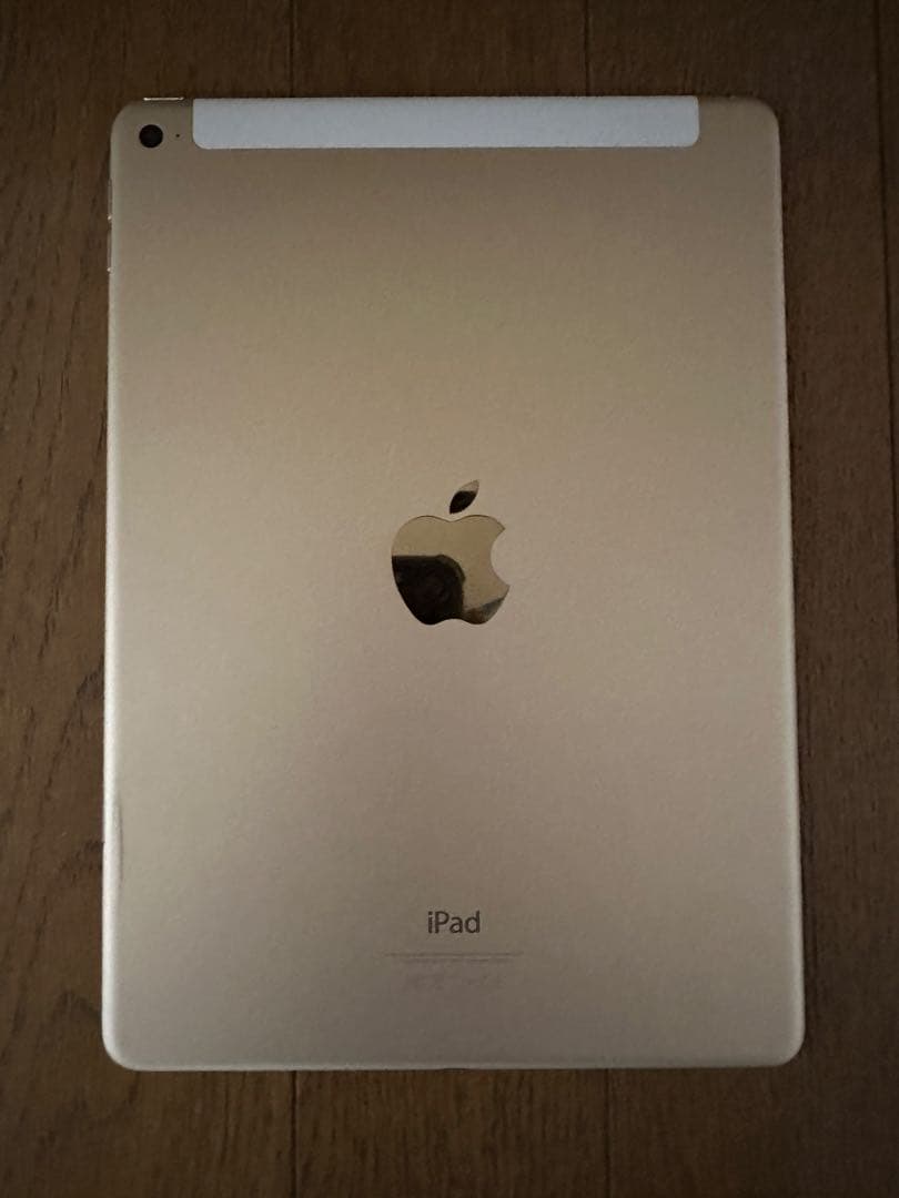 MNVR2J/A ドコモ版 Apple iPad Air 2 金 32GB 本体 Apple iPad Air 2 Wi-Fi+Cellular 32GB docomo 価格比較 - 価格.com