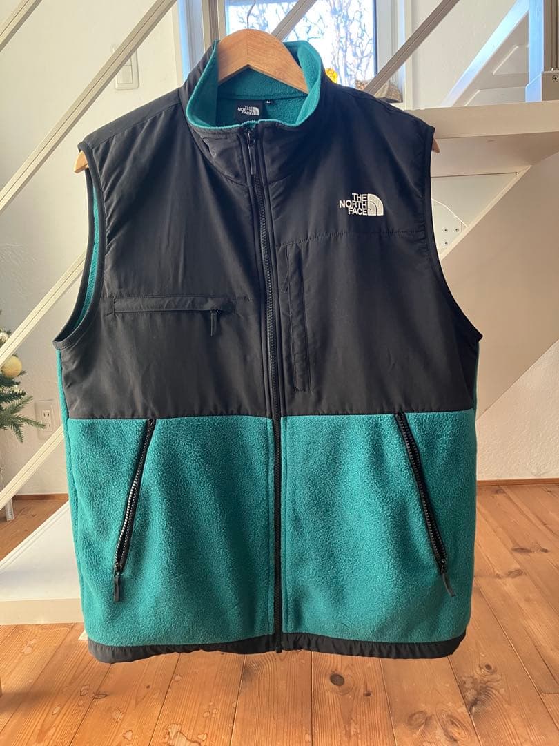 【極美品】THE NORTH FACE ノースフェイス デナリベストL グリーン THE NORTH FACE Denali Vest TNFグリーン （ザ・ノース・フェイス