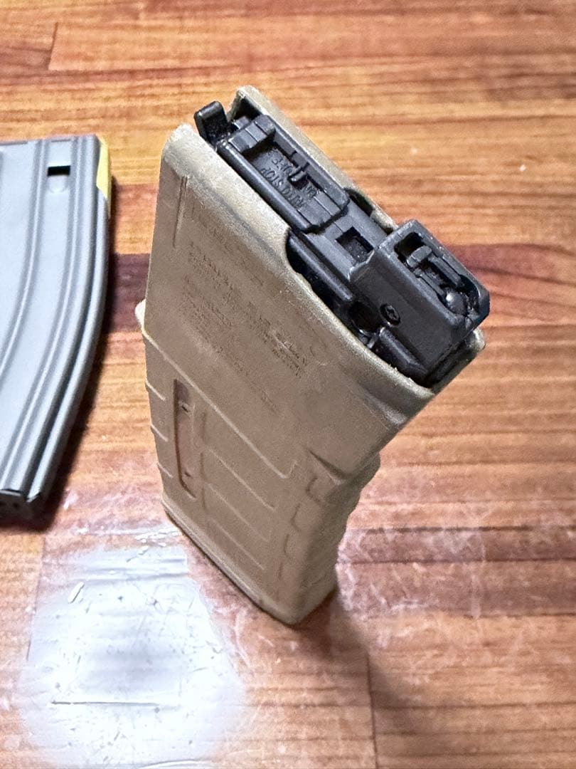 東京マルイ エボルト EVOLT用 マガジン PMAG 実物加工 外側だけ - メルカリ