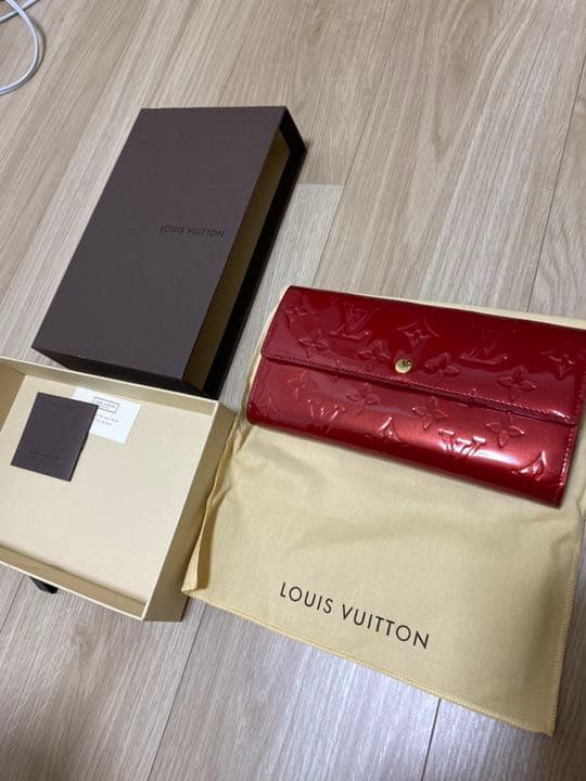 ルイヴィトン　ヴェルニ　レッド ルイヴィトン ブリーカーボックス ヴェルニ ショルダーバッグ ルイ