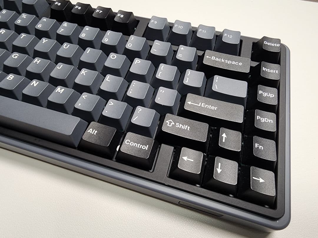 VARMILO MINILO 75HE おまけ : Jade gaming 6個 - メルカリ