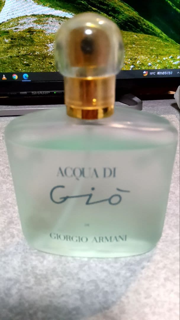 忍*モ様 ジョルジオアルマーニ アクアディジオ オードトワレ　１００ｍｌ Amazon | ジョルジオ・アルマーニ アクアディジオ オードトワレ