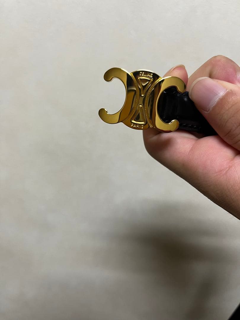【正規品】CELINE ベルト 箱、紙袋付【並行輸入品ではありません】 今季のトレンド人気新作 CELINE セリーヌベルトコピー 牛革素材 特に