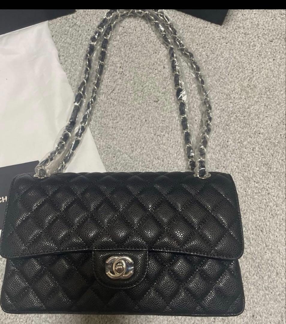 CHANEL ダブルチェーン　フラップバッグ　キャビアスキンシルバー シャネル マトラッセ キャビアスキン ダブルフラップ ダブルチェーン