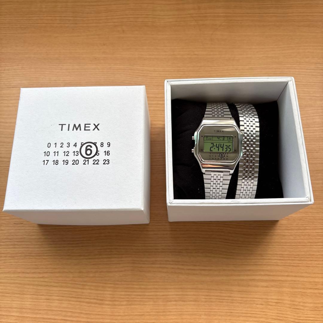 TIMEX Maison Margiela mm6 時計　シルバー　マルジェラ MM6 Maison Margiela TIMEX Digital Watch T80 Gift Set w/ Extra