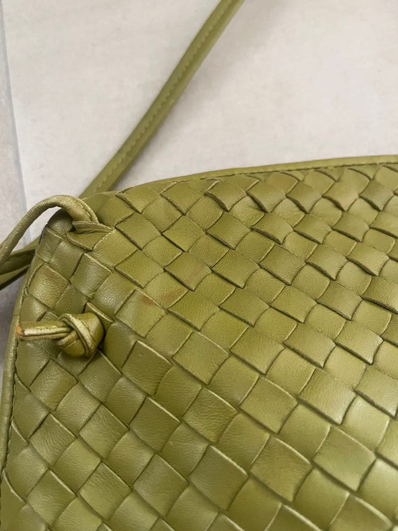 美品】BOTTEGA VENETA ループ カメラバッグ ライムグリーン - メルカリ