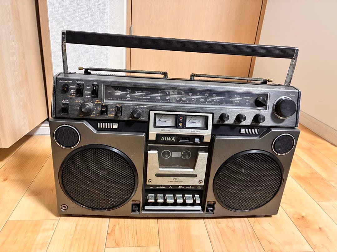 ラジオ・コンポ AIWA 2band stereo radio cassette TPR-820 動作品 AIWA アイワ ラジカセ TPR-820 ラジオ 希少昭和レトロ - メルカリ