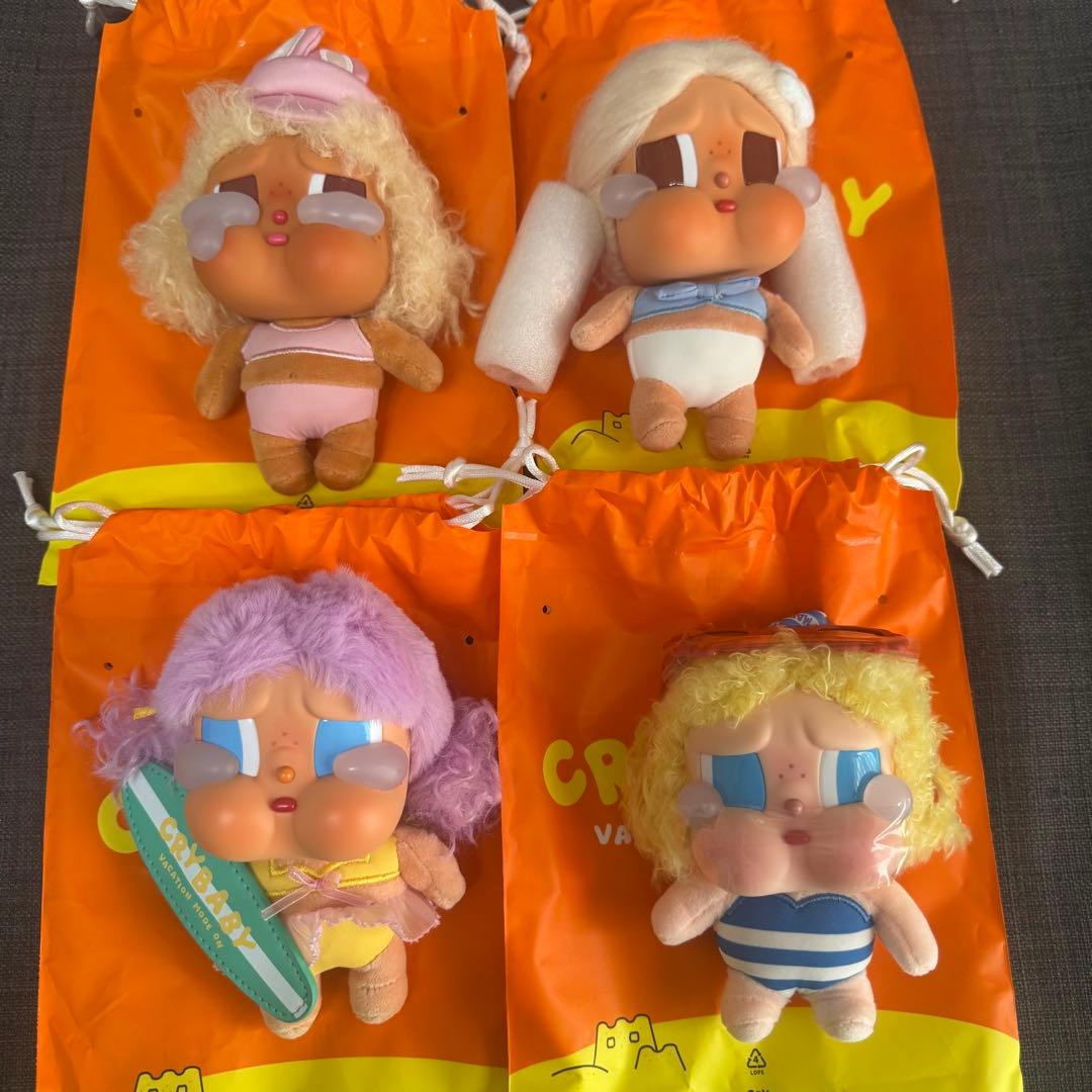 POPMART CRYBABY vacation mode on 4体セット CRYBABY Vacation Mode On Series-Pendant Blind Box - POP MART
