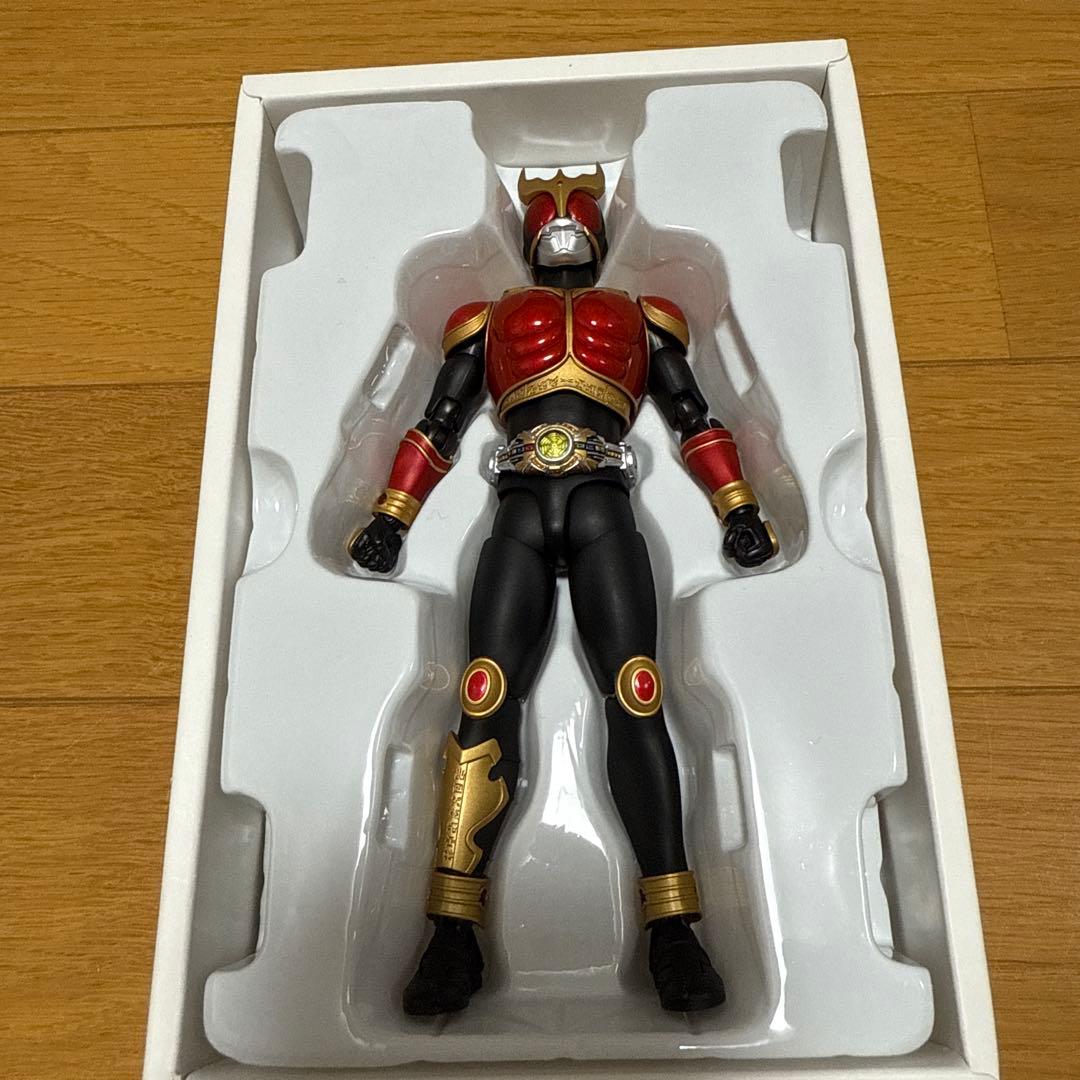 S.H.Figuarts 真骨彫製法　仮面ライダークウガ　ライジングマイティ