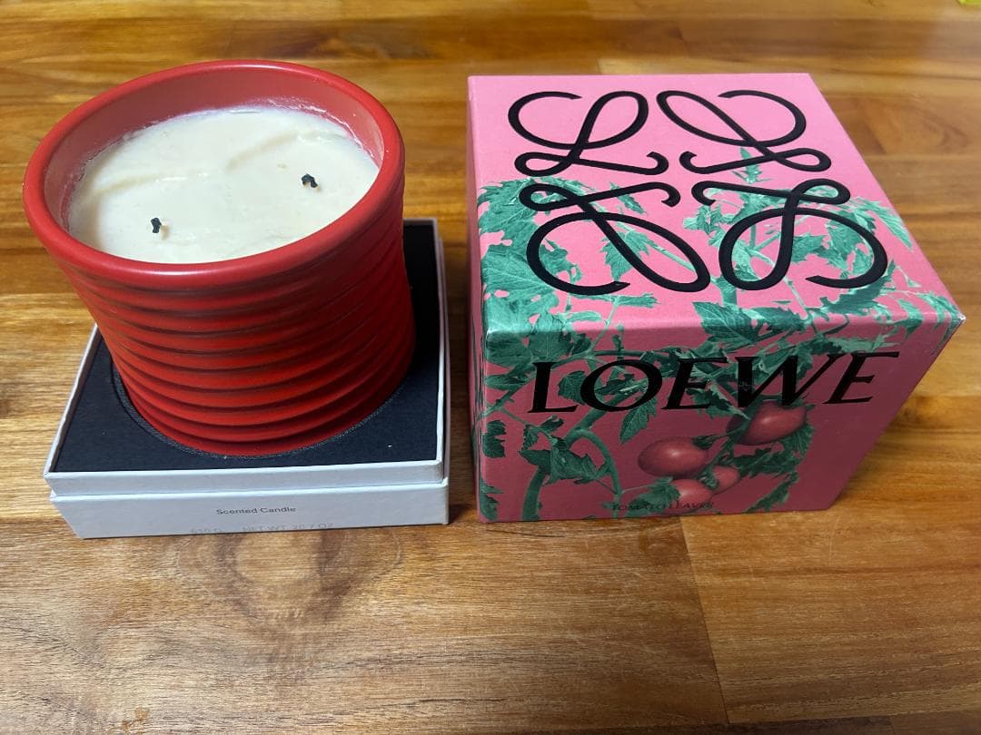 LOEWE アロマキャンドル 610g　ロエベ　TOMATO LEAVES Loewe Medium Tomato Leaves Candle 610g | Liberty