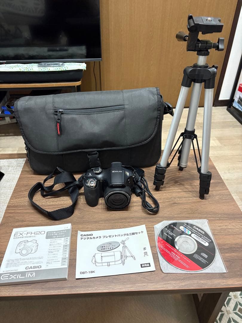 CASIO EX-FH20 デジタルカメラバック&三脚セット EX-FH20 - デジタルカメラ - CASIO