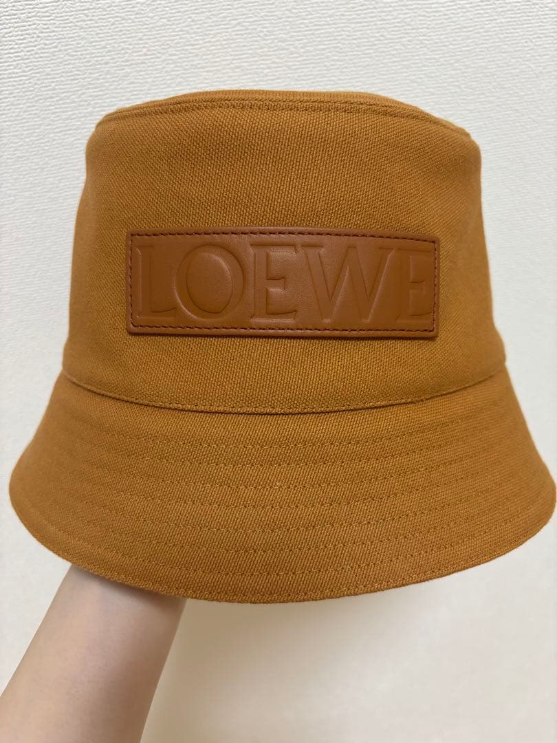 m*u様 LOEWE バケットハット　キャメル系カラー期間限定値引き バケットハット（ラフィア&カーフ） ベージュ - LOEWE Japan official