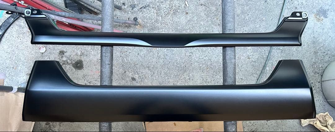 ハイエース　アースカラー　トヨタ純正　フロントグリル　ナロー　標準　新車外し トヨタ・ハイエースが一部改良。新設定の”アースカラーパッケージ”は