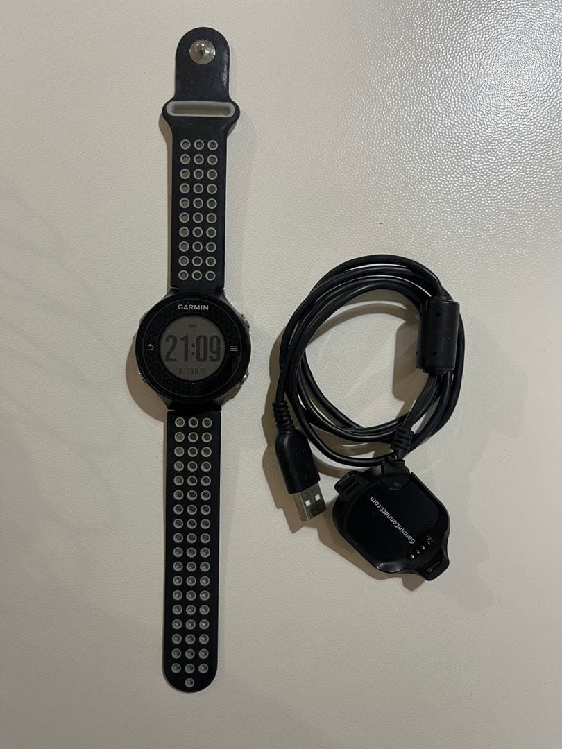 値下 Garmin Approach S6J Black 充電ケーブル付 Garmin Approach S6 Golf GPS Charging Cable at InTheHoleGolf.com