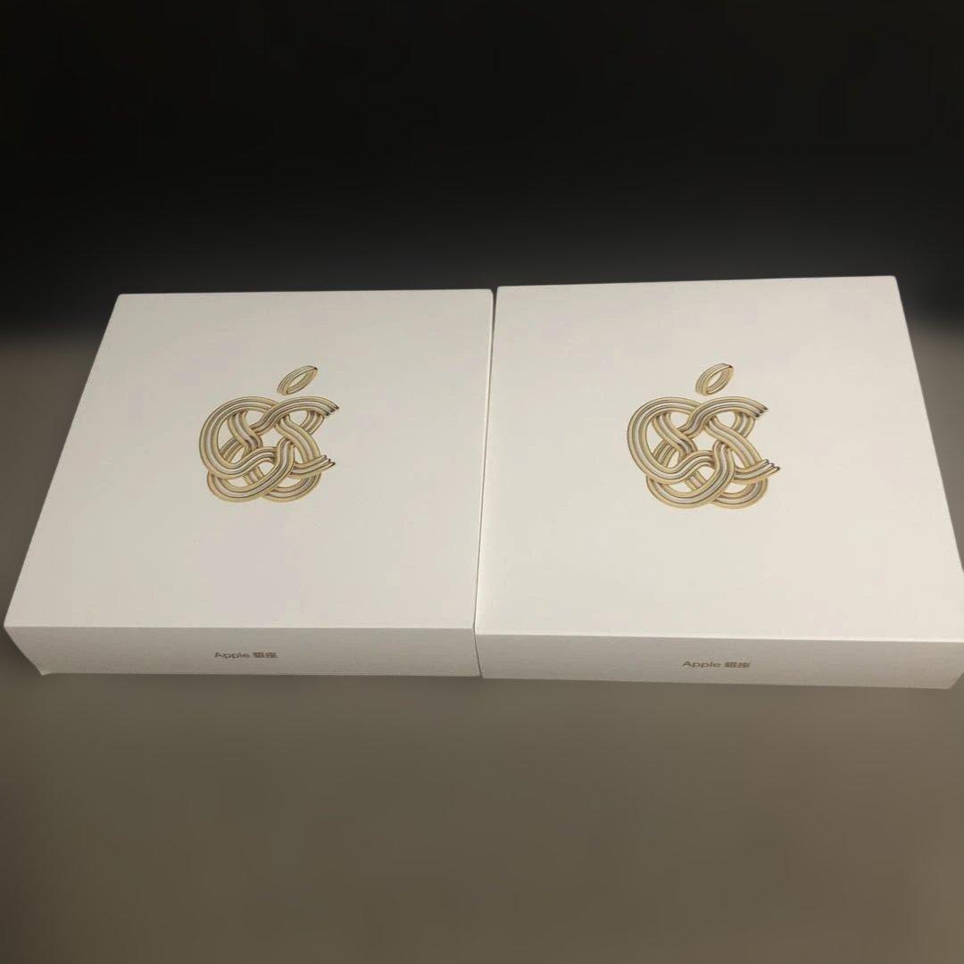 Apple 銀座 リニューアルオープン記念 ノベルティ 非売品 2セット Apple 銀座」リニューアルオープンで無料配布されるノベルティの中身が