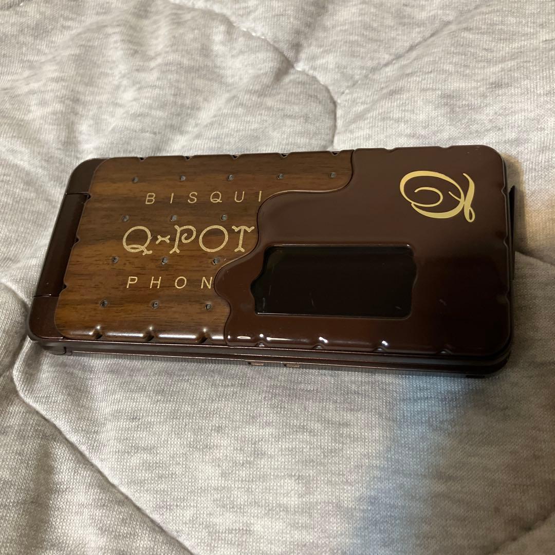 Q-pot. ビスキュイデザイン 折りたたみ携帯電話　ガラケー Q-pot. - Q-pot ガラケーの通販 by うにshop｜キューポットならラクマ