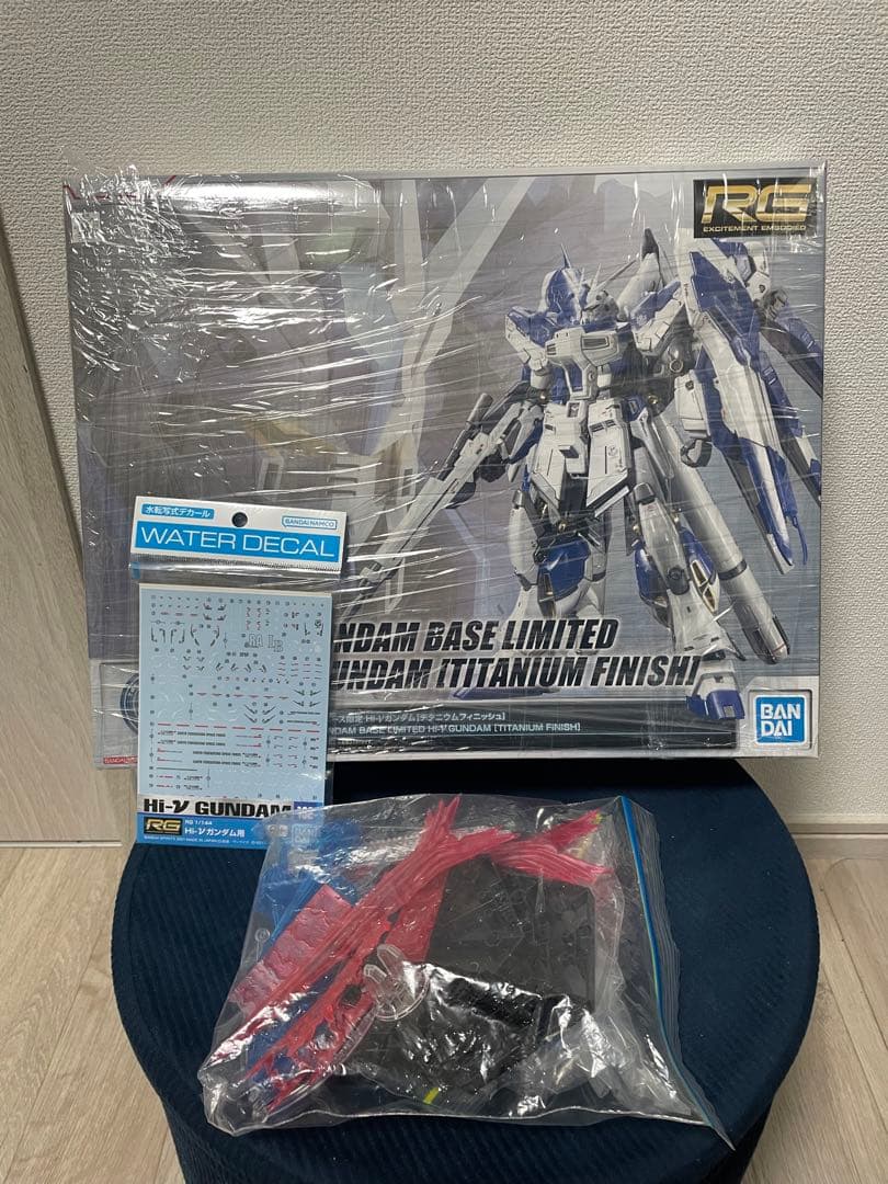 リ*イ様 RG HI-ν ガンダム[チタニウムフィニッシュ]+α RG 1/144 ガンダムベース限定 Hi-νガンダム[チタニウムフィニッシュ