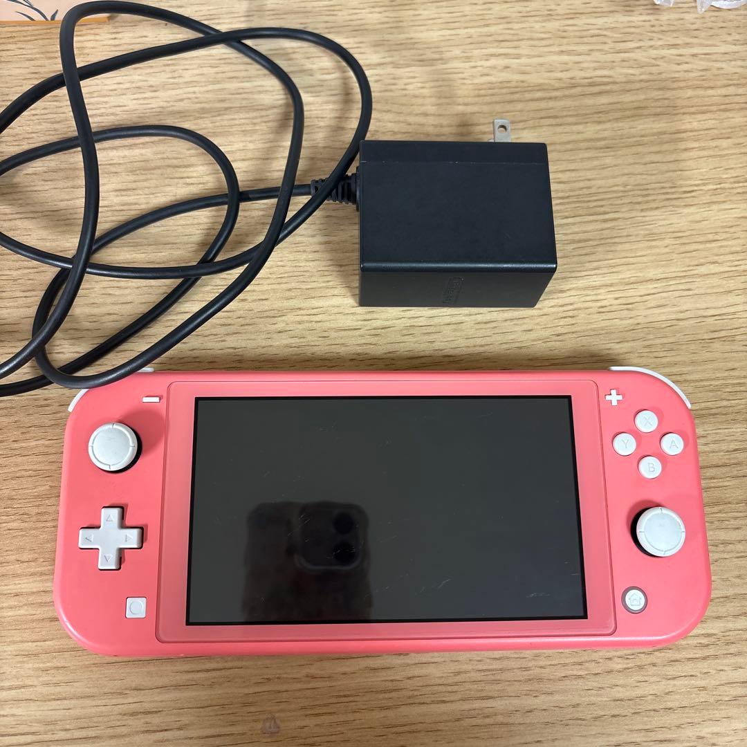む*に様 Nintendo Switch Lite ピンク 充電器付き Nintendo Switch Lite ピンク スイッチライト箱付きケース付き Switch