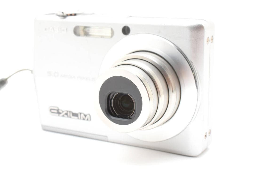 カシオ CASIO EXILIM EX-Z500 シルバー ＃A427 - メルカリ