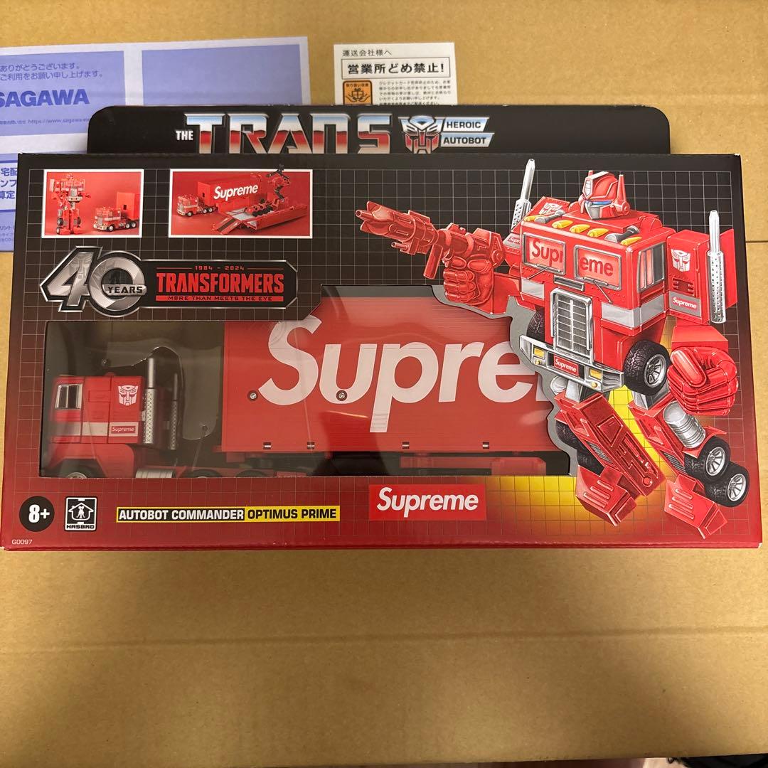 Supreme Transformers Optimus Prime G1 新品 Supreme x Transformers Optimus Prime Collaboration Official