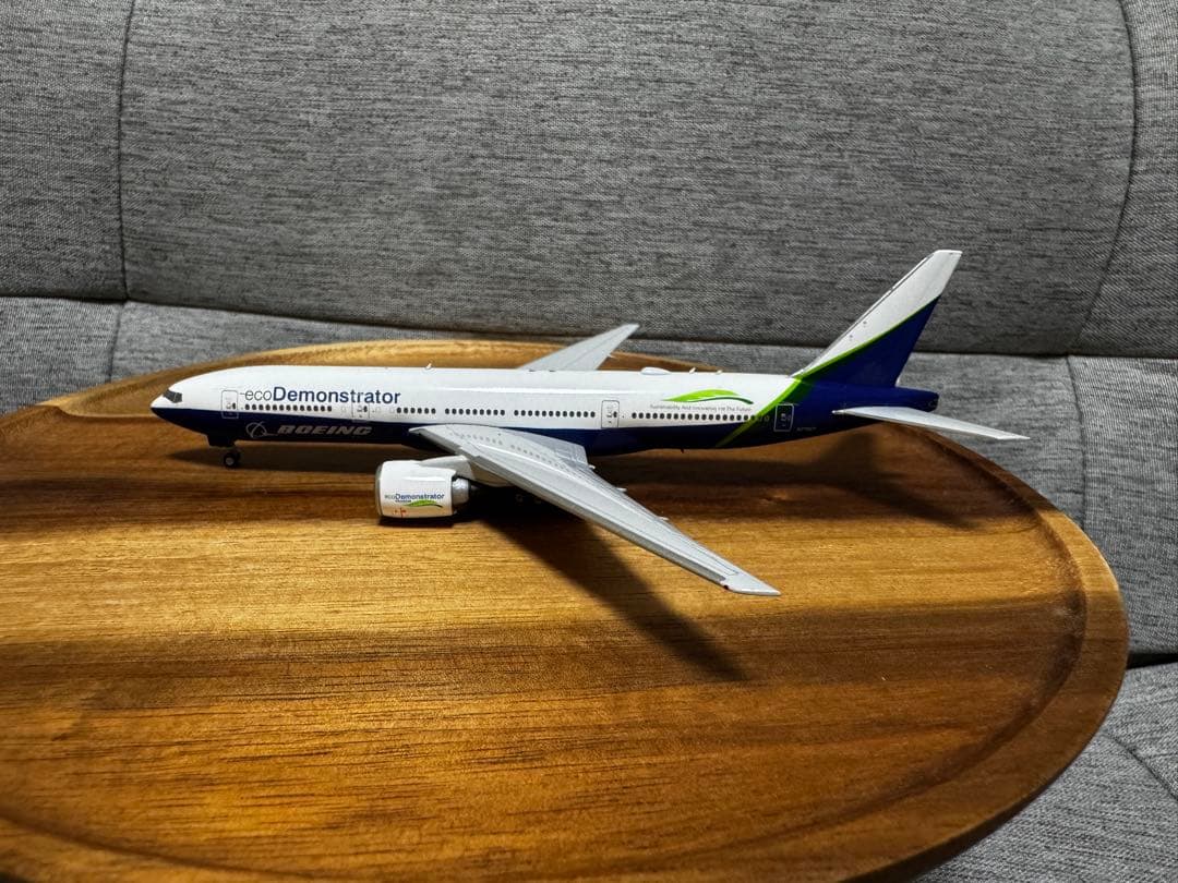 ボーイングエコデモンストレーター　B777-200 1/400 ボーイングエコデモンストレーター B777-200 1/400 - メルカリ