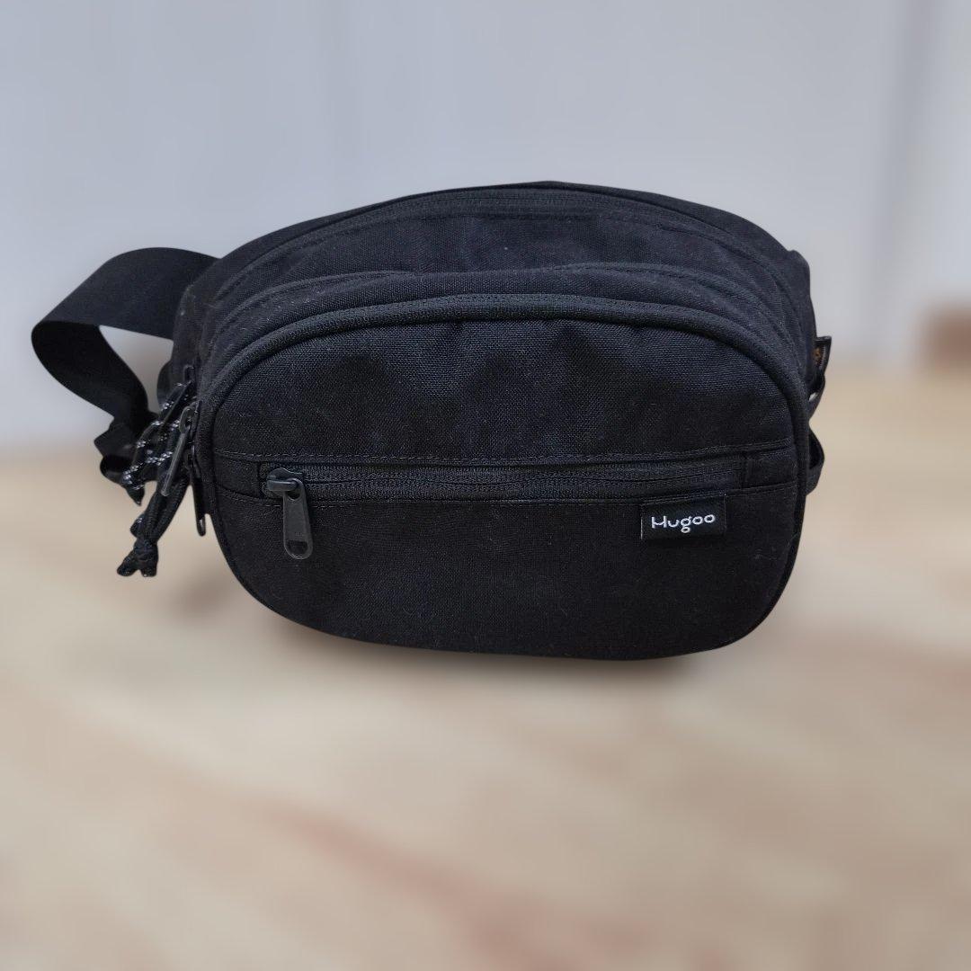 Hygoo 黒 ボディバッグ Hygoo 黒 ボディバッグ カーブドボディバッグ ブラック – HushTug