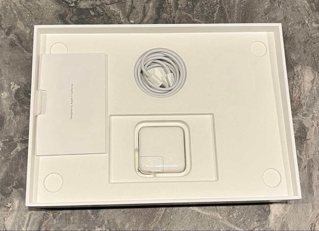 MacBook Air M1 メモリ8GB ストレージ256GB シルバー - メルカリ